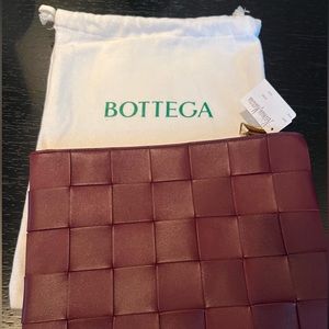 Bottega Veneta Intrecciato leather pouch